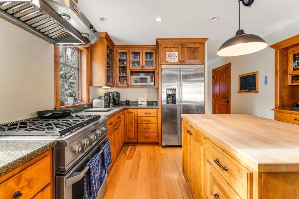 Photo of Kitchen in Serene Lakes