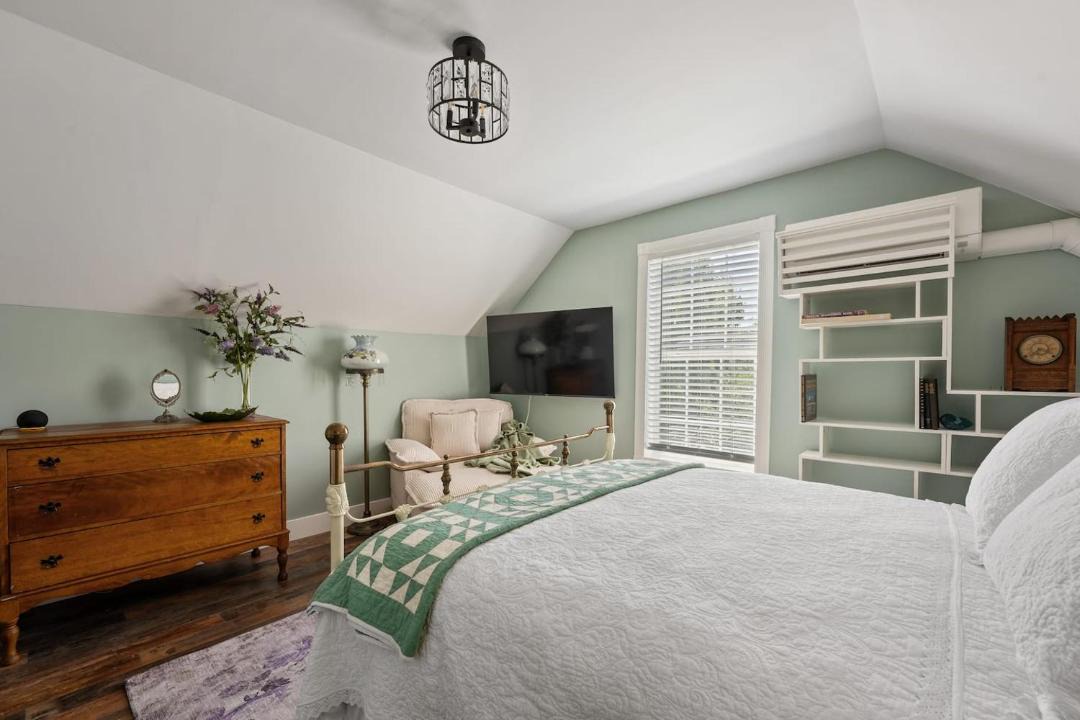 Photo of Bedroom in Downtown Reno