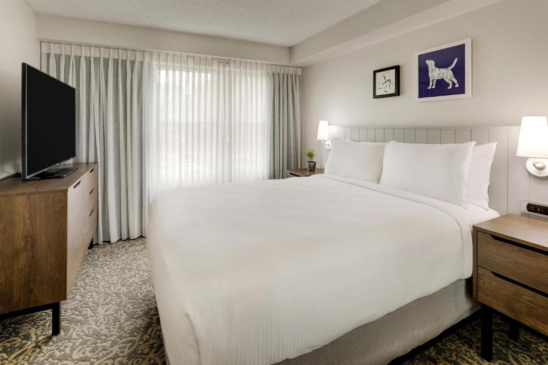 Photo of Bedroom in Anaheim Resort