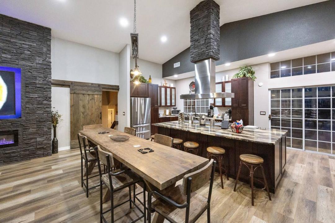 Photo of Kitchen in Lynx Mountain View Estates