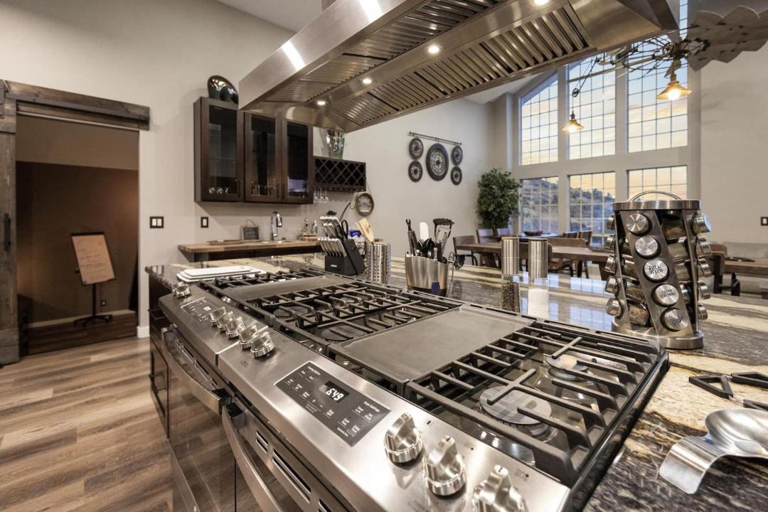 Photo of Kitchen in Lynx Mountain View Estates