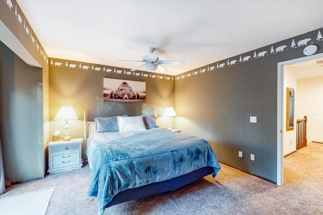 Photo of Bedroom in Summit Estates