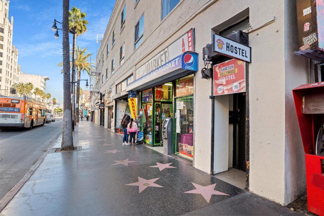 Photo of Others in Hollywood