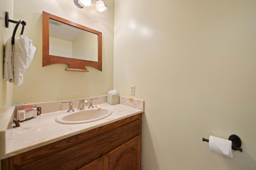 Photo of Bathroom in Avalon