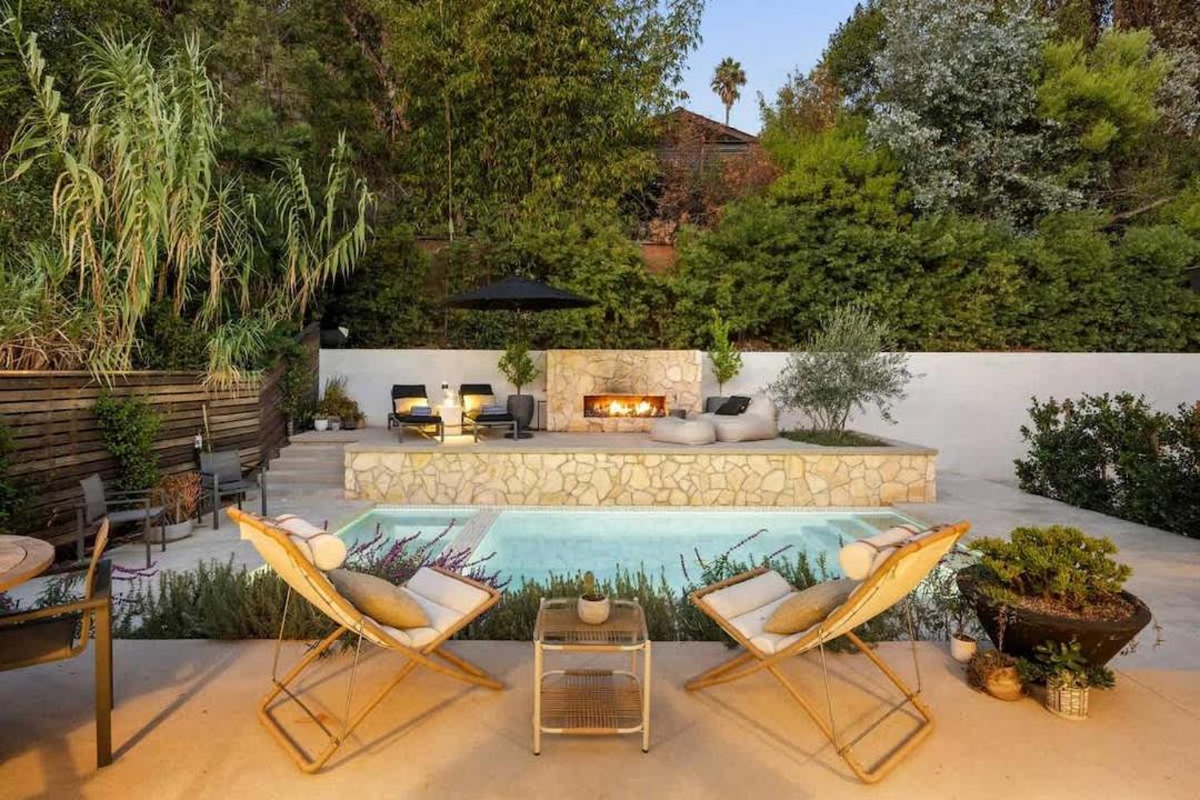 Photo of Others in Hollywood Hills