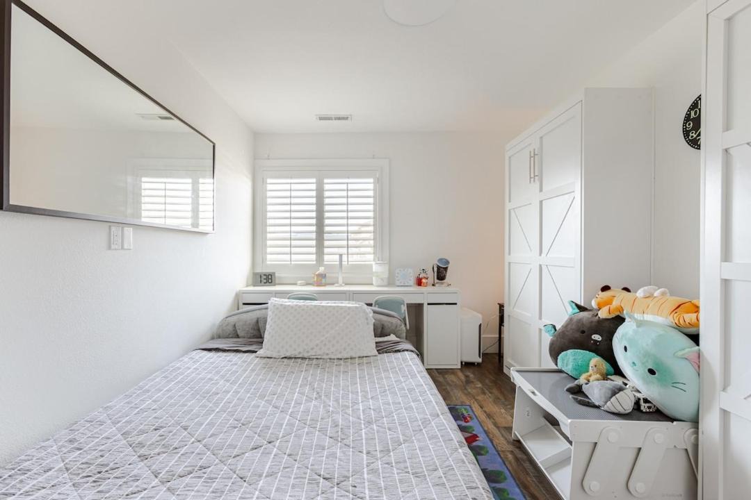 Photo of Bedroom in East San Mateo