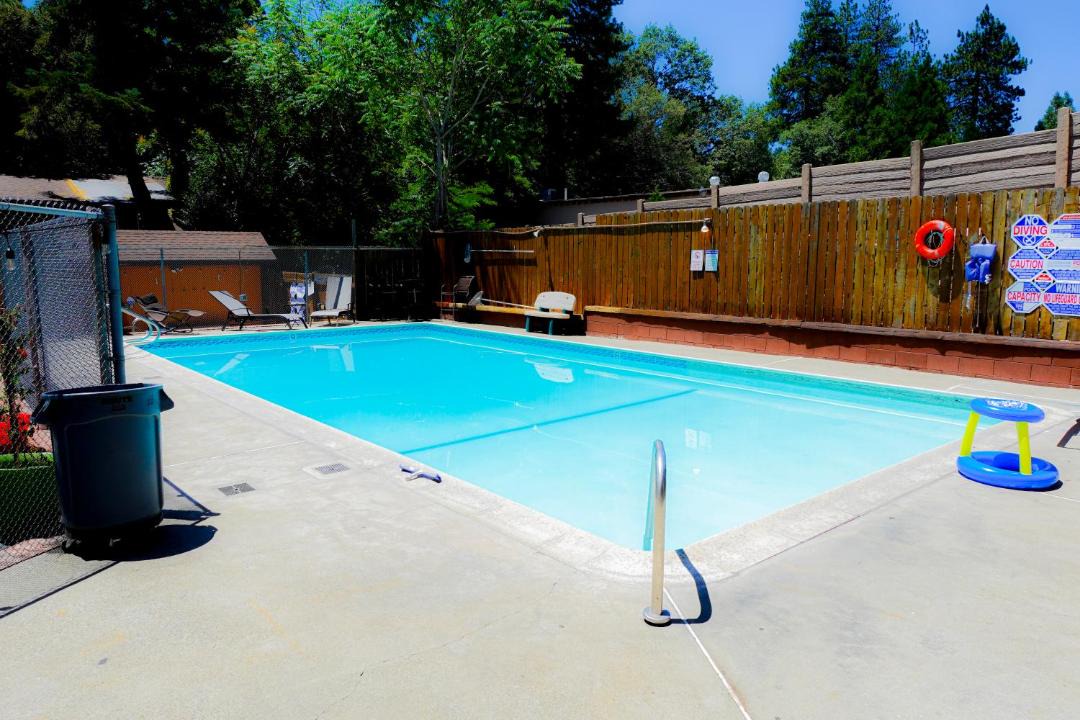 Photo of Others in Crestline