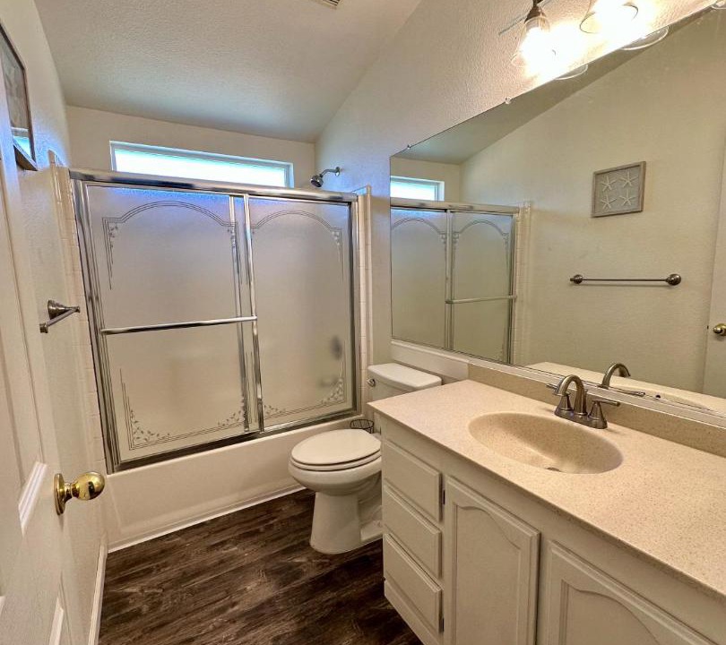 Photo of Bathroom in Tracy