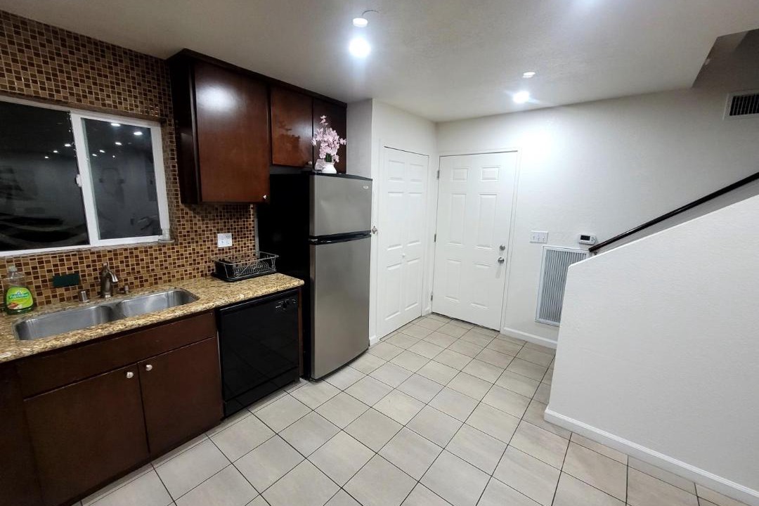 Photo of Kitchen in Mid-Wilshire