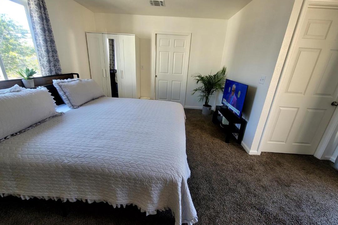 Photo of Bedroom in Mid-Wilshire
