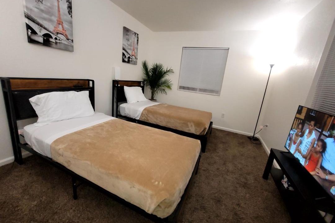 Photo of Bedroom in Mid-Wilshire