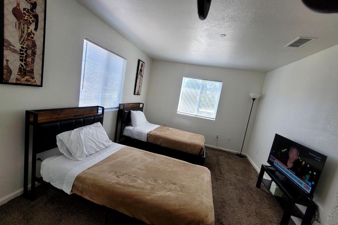 Photo of Bedroom in Mid-Wilshire
