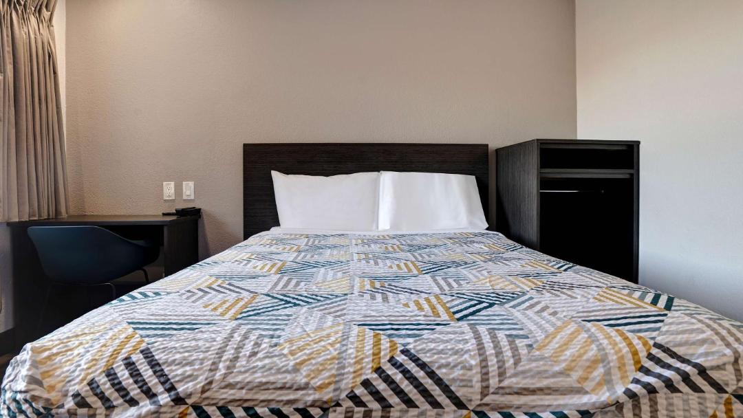 Photo of Bedroom in Pacific
