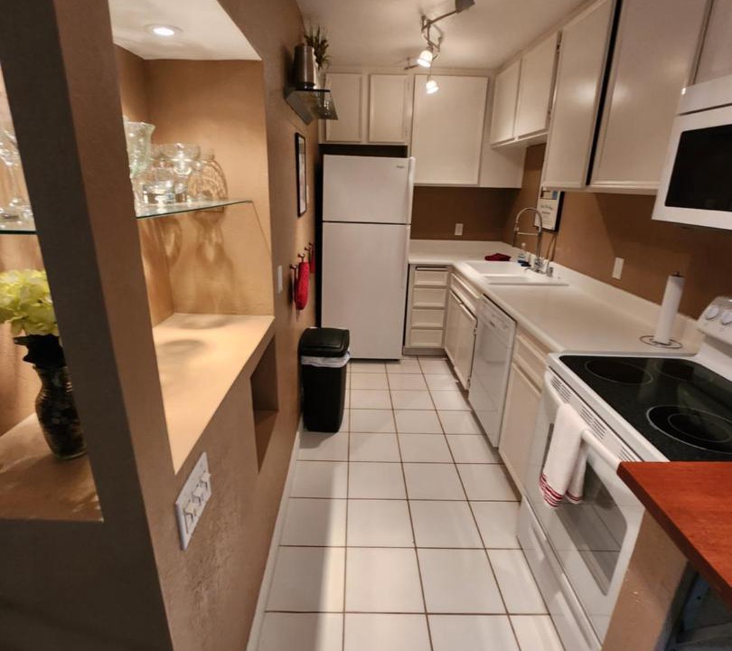 Photo of Kitchen in Racquet Club West