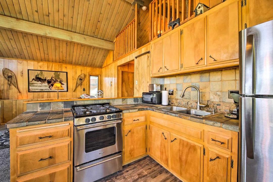 Photo of Kitchen in Big Bear