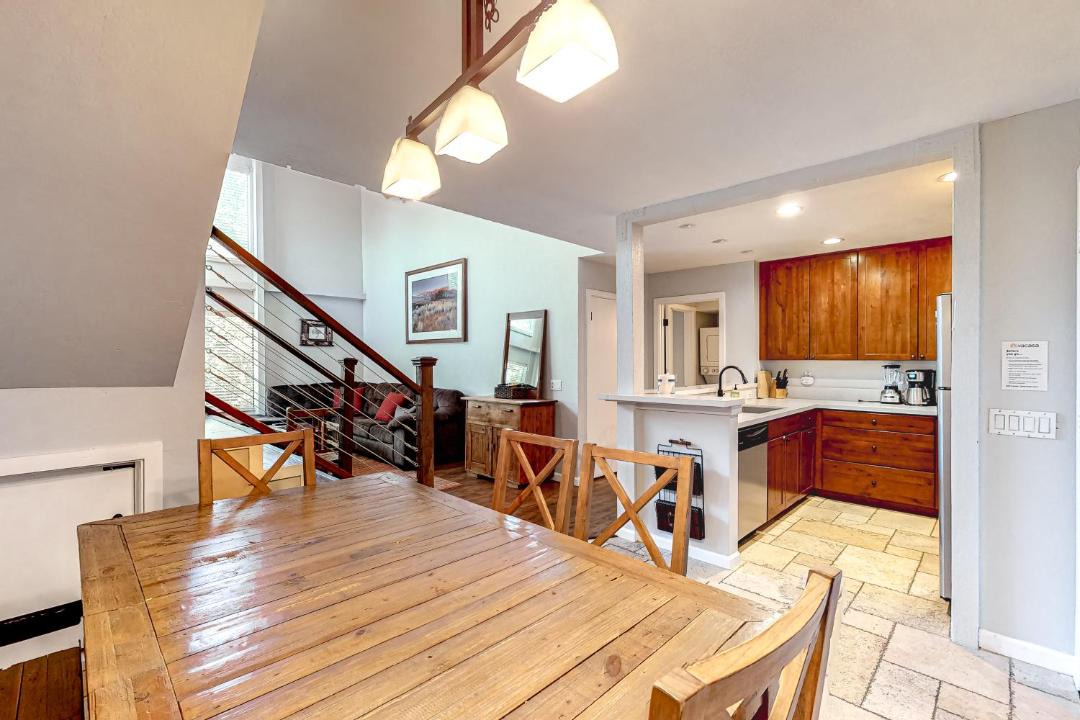 Photo of Kitchen in Mammoth Lakes