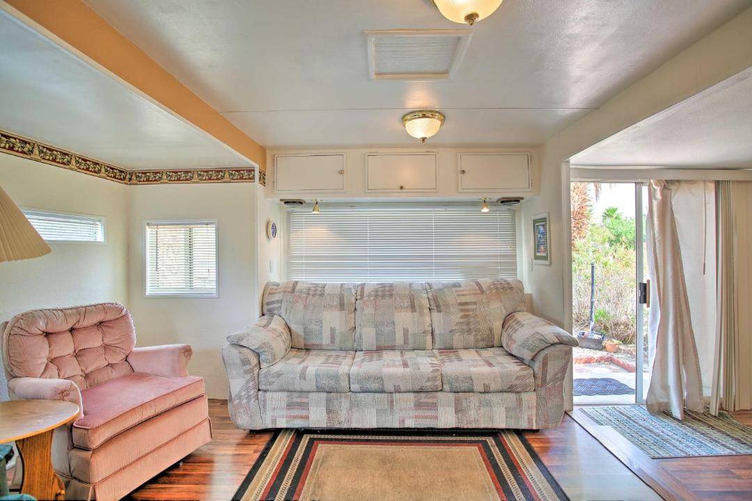 Photo of Livingroom in Desert Hot Springs