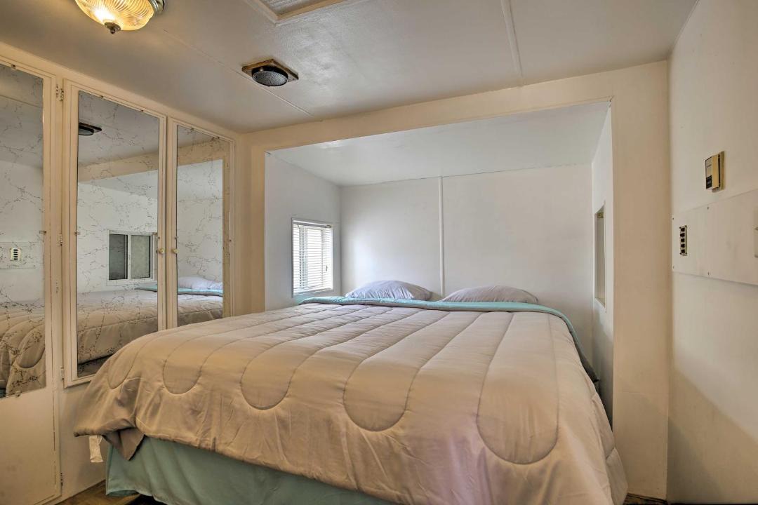 Photo of Bedroom in Desert Hot Springs