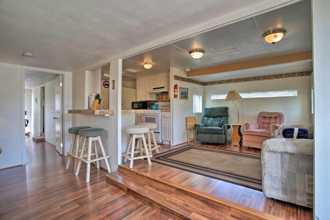 Photo of Livingroom in Desert Hot Springs
