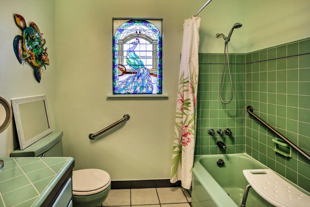 Photo of Bathroom in Bostonia