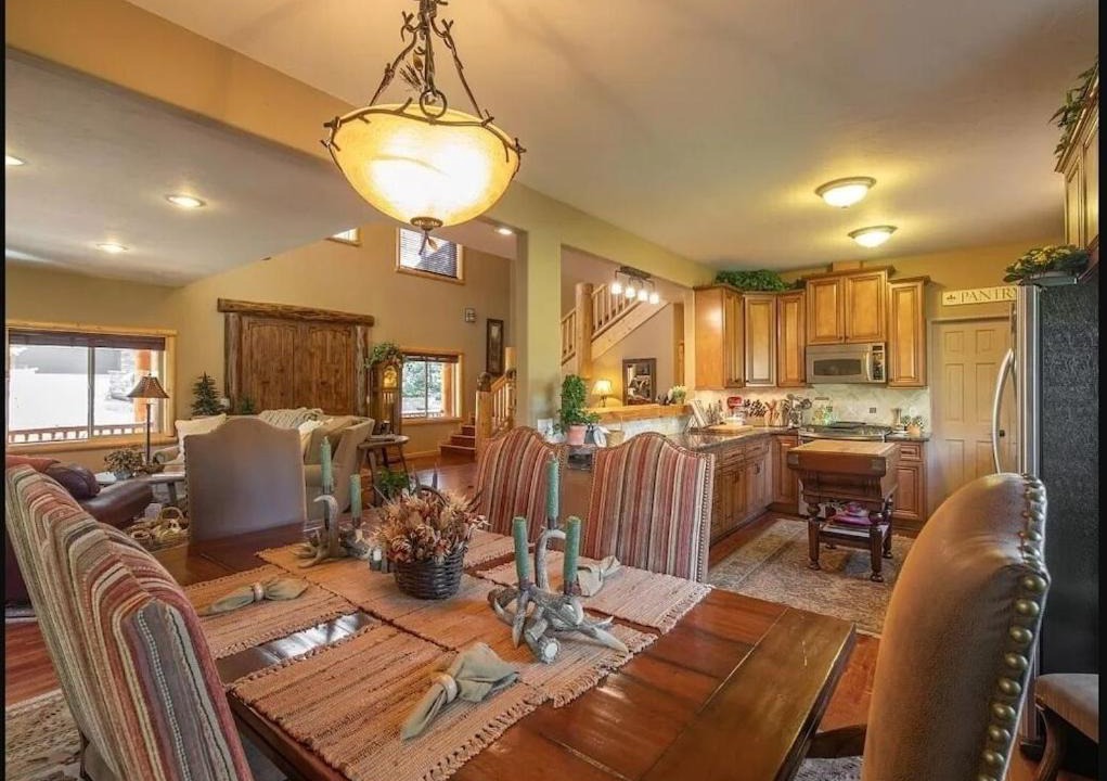 Photo of Livingroom in Moonridge