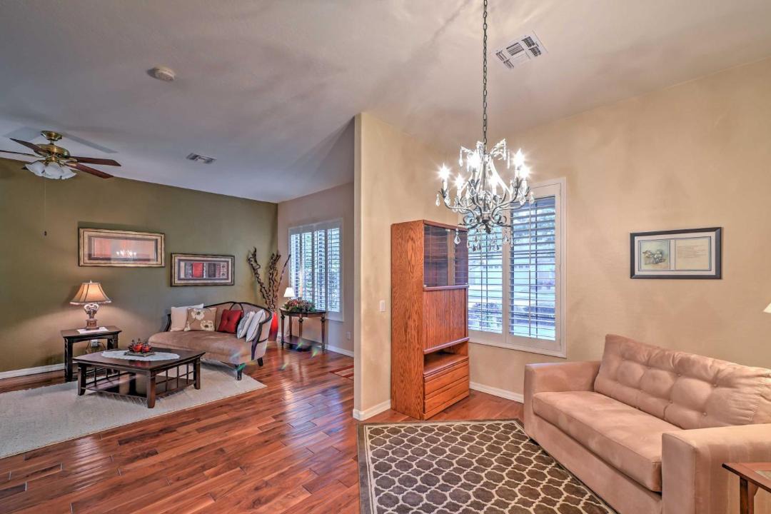 Photo of Livingroom in Legacy