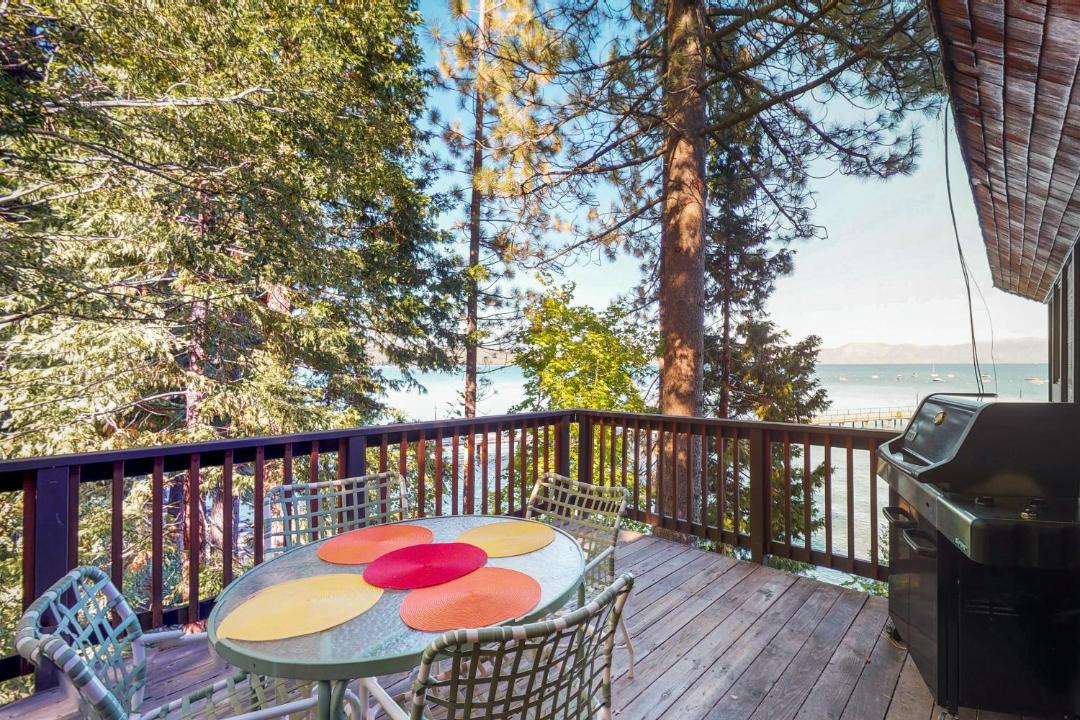Photo of Patio Balcony in Tahoe Tavern