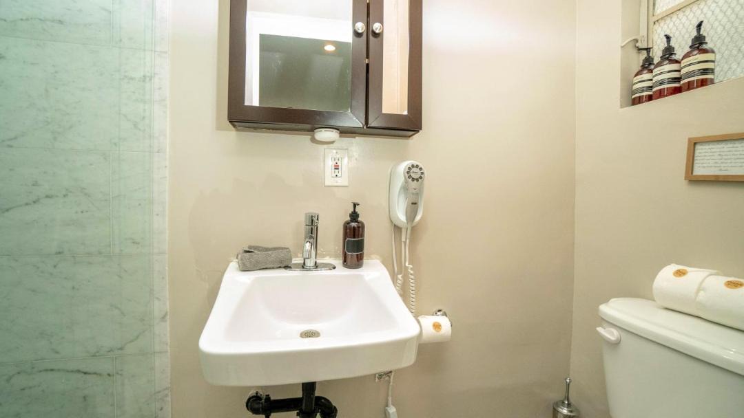 Photo of Bathroom in Melrose