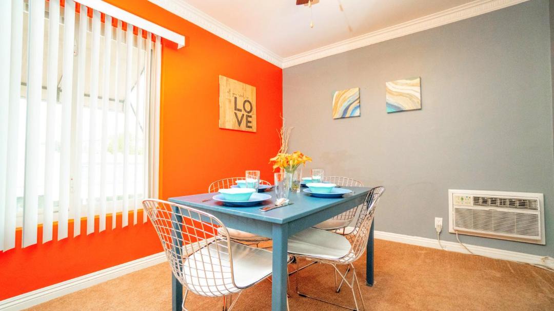 Photo of Livingroom in Melrose