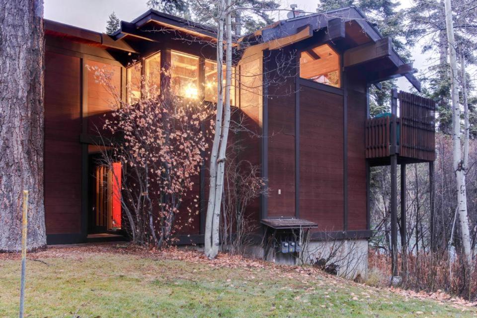 Photo of Buildings in Tahoe Tavern
