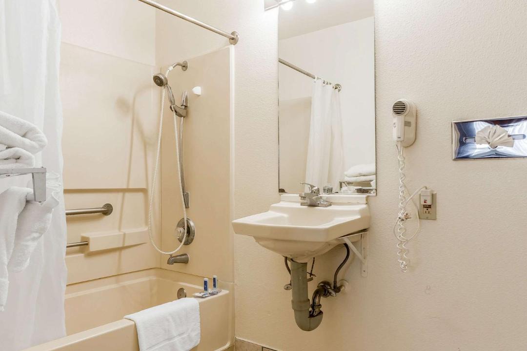 Photo of Bathroom in Rohnert Park