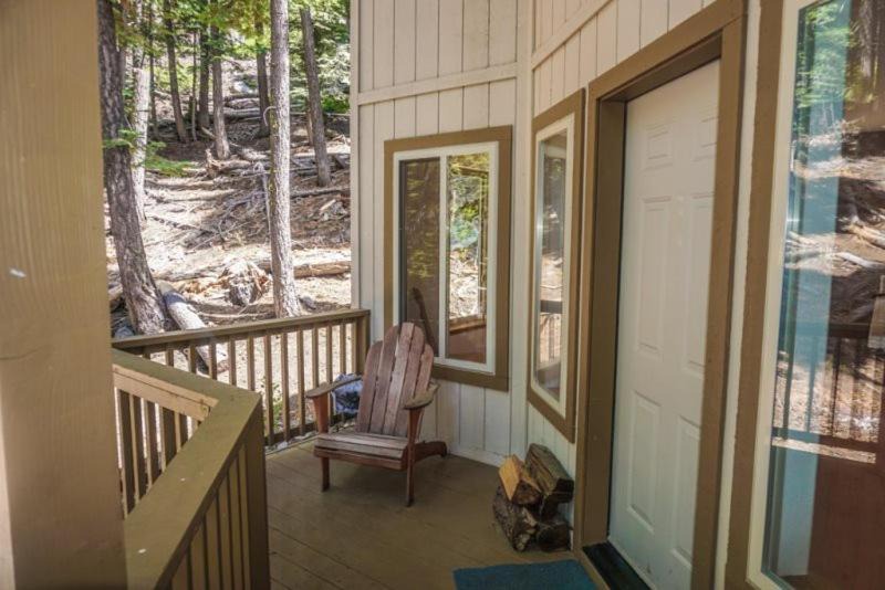 Photo of Livingroom in Fallen Leaf