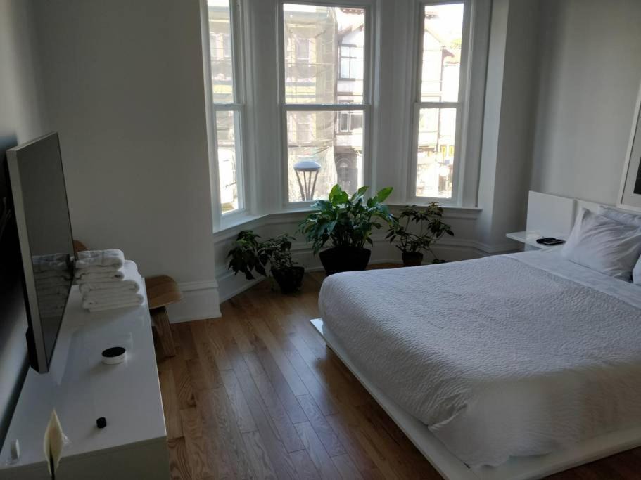 Photo of Bedroom in Castro District