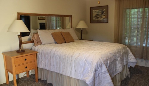 Room, 1 Queen Bed, Garden View