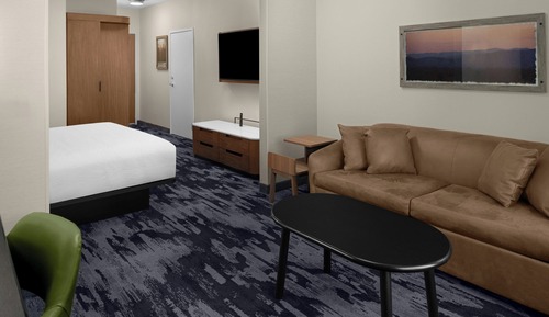 Suite, 1 King Bed with Sofa bed, Hearing Accessible