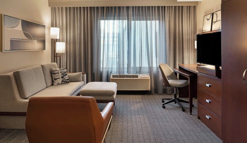Superior Suite, 1 Bedroom, Hearing Accessible (Accessible Bathtub)