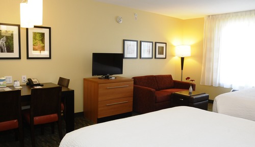 Studio, 2 Queen Beds (Hearing Accessible)