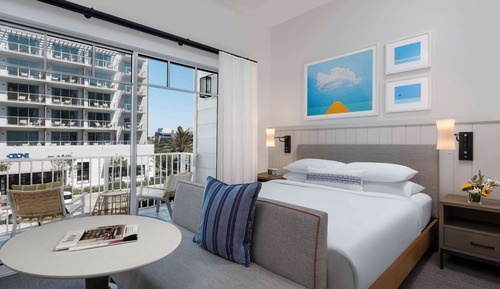 Room, 1 King Bed, City View