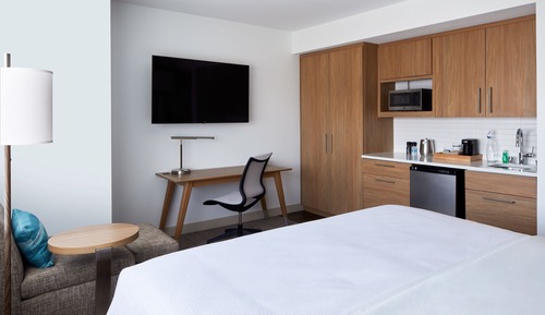 Standard Room, 1 King Bed