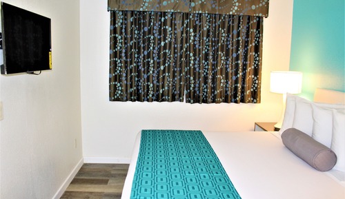 Studio Suite, King Bed with Sofa bed, Non Smoking, Kitchen