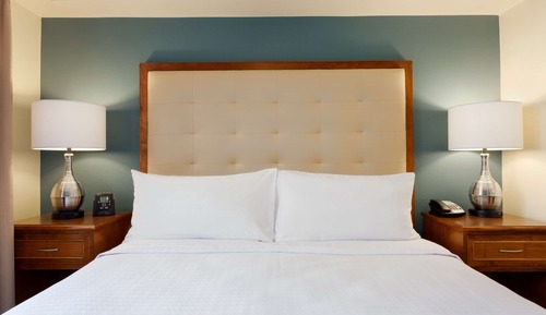 Studio Suite, 1 King Bed (Smoking)