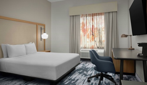Room, 1 King Bed, Hearing Accessible