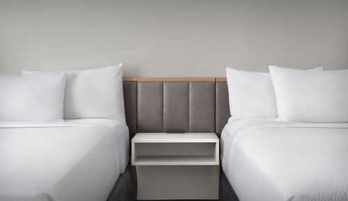 Studio Suite, 2 Queen Beds (Mobility/Hearing Access, Roll-in Shwr)