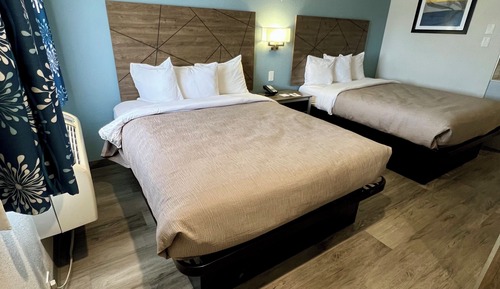 Standard Room, 2 Queen Beds, Non Smoking