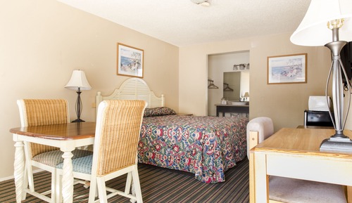 Standard Room, 1 King Bed