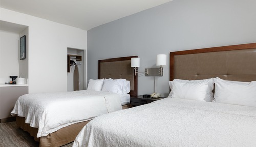 Two queen beds non smoking