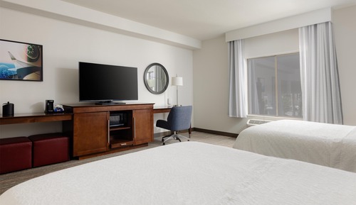 Studio, 2 Queen Beds, Non Smoking (Drinks & Snacks)