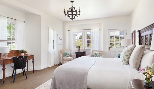 Premier Room, 1 King Bed, Fireplace