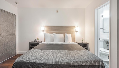 Deluxe Single Room