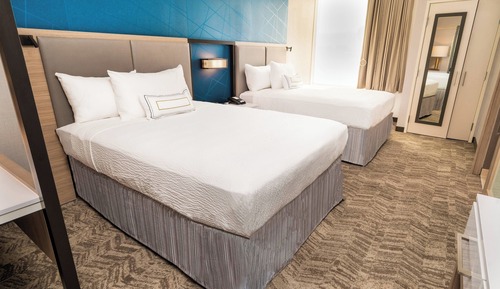 Suite, Multiple Beds, Accessible Bathtub